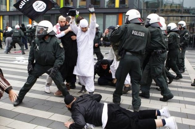 Спецслужбы насчитали в Германии более тысячи потенциально опасных исламистов