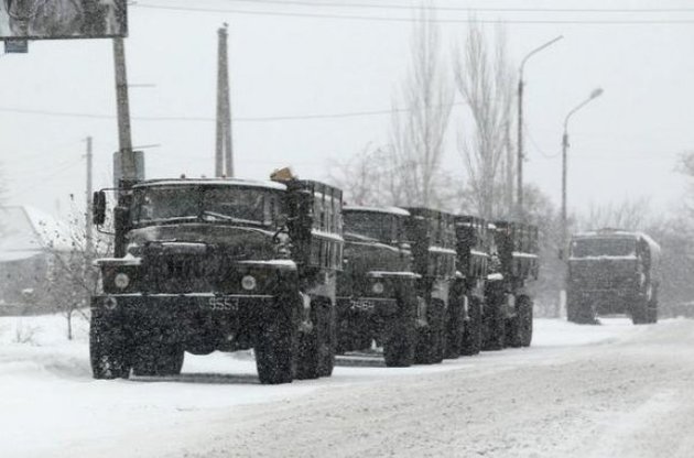 Обстановка в Донбассе накаляется, боевики стягивают технику - СЦКК
