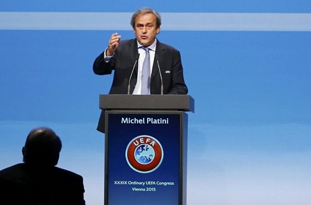 Платини снял свою кандидатуру с выборов президента ФИФА из-за "неравных возможностей"