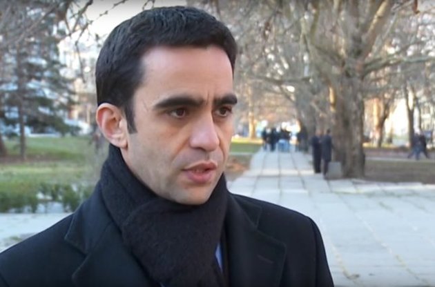 C 30 липня 2015 року Джемілєв оголошений у федеральний розшук