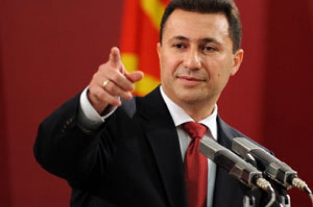 Парламент Македонии принял отставку премьера и самораспустился