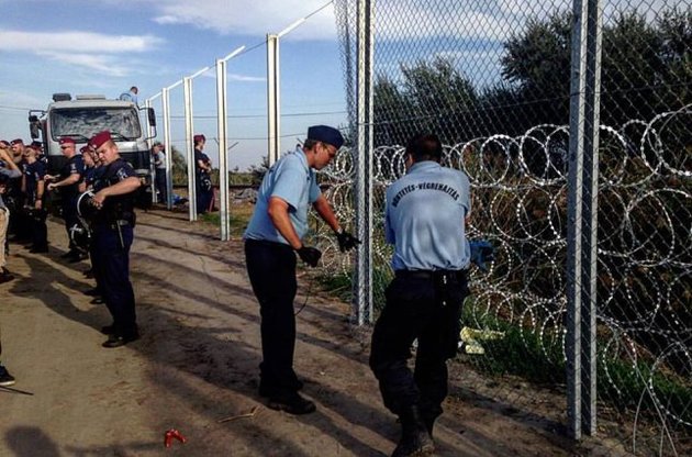 Македония закрыла для мигрантов границу с Грецией