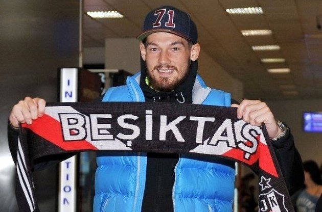 Бойко отказался от половины премии