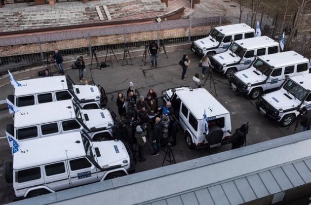 Раніше ці бронеавтомобілі використовувалися Поліцейською місією ЄС в Афганістані. Тепер приїхали в Україну