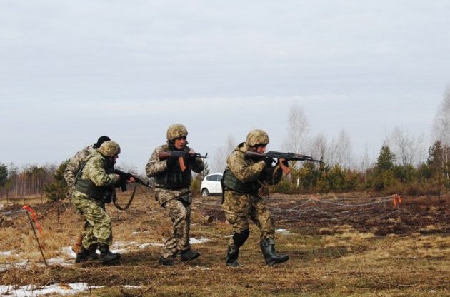 Один боец ранен