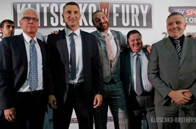 Команды Кличко и Фьюри ежедневно ведут переговоры о реванше