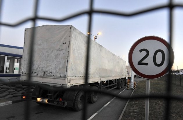 Украина и Россия начали взаимный возврат заблокированных грузовиков