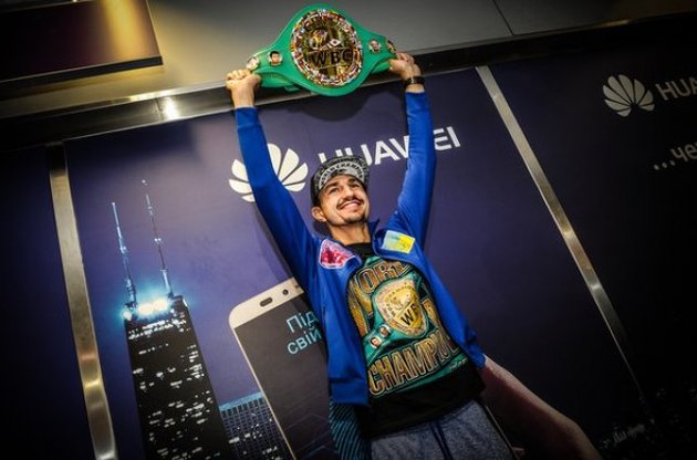 Постол буде битися в середині року