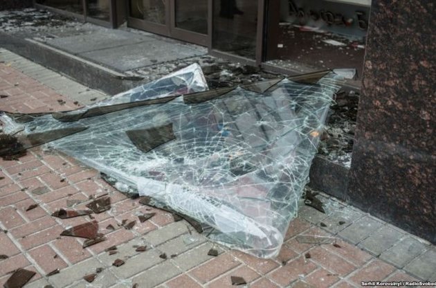 Полиция установила участников нападений на российские банки и офис Ахметова в Киеве