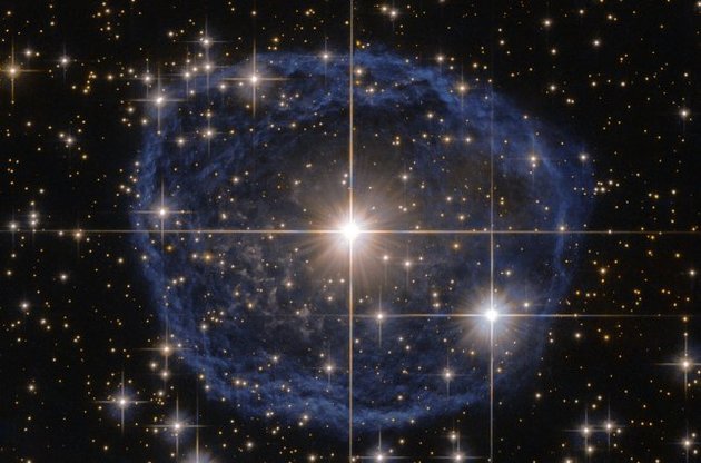 "Хаббл" сделал фото "мыльного пузыря" из созвездия Киля