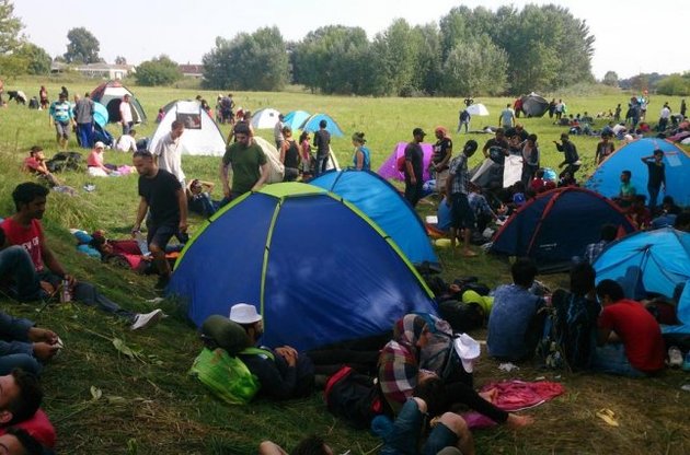 Венгрия проведет референдум о квоте на беженцев