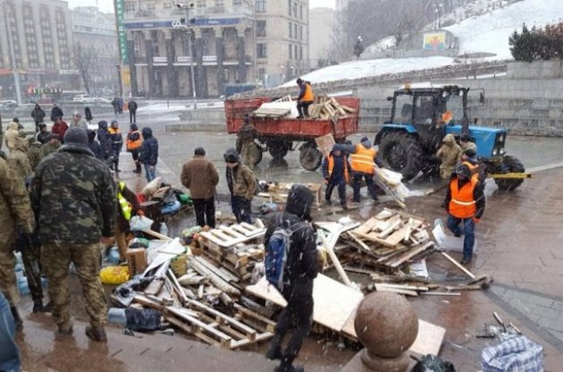 На Майдане Независимости демонтировали последнюю палатку