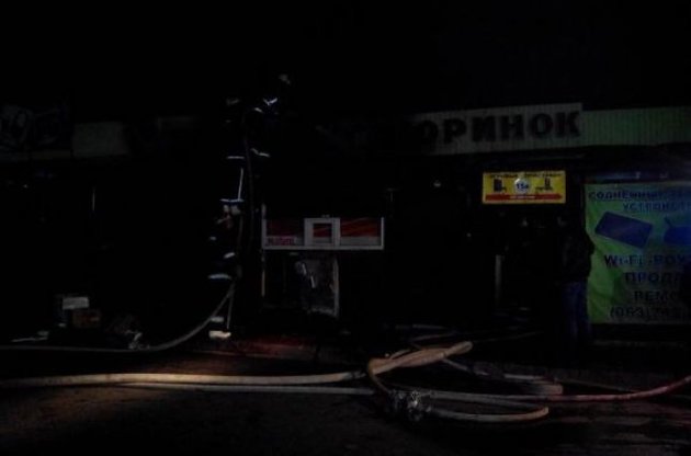 Пожежа сталася в шести павільйонах радіоринку