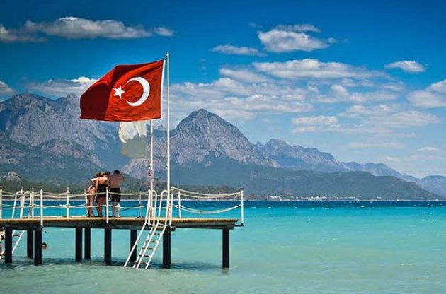 Турция рассчитывает принять рекордное количество туристов из Украины