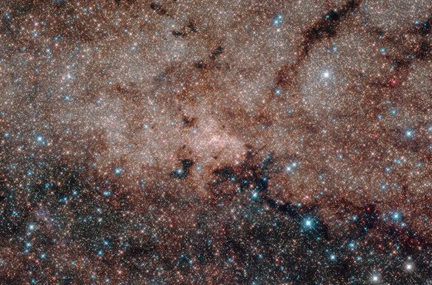 "Хаббл" сделал снимок центра Млечного Пути