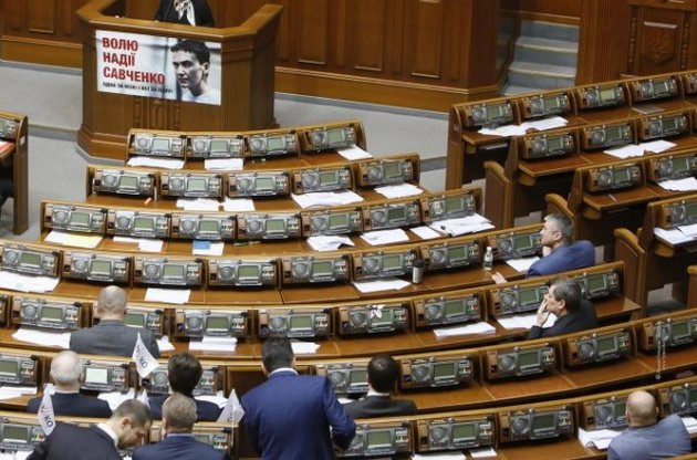 Предлагаемая депутатам поправка в Конституцию позволит занять пост премьер-министра одному из депутатов