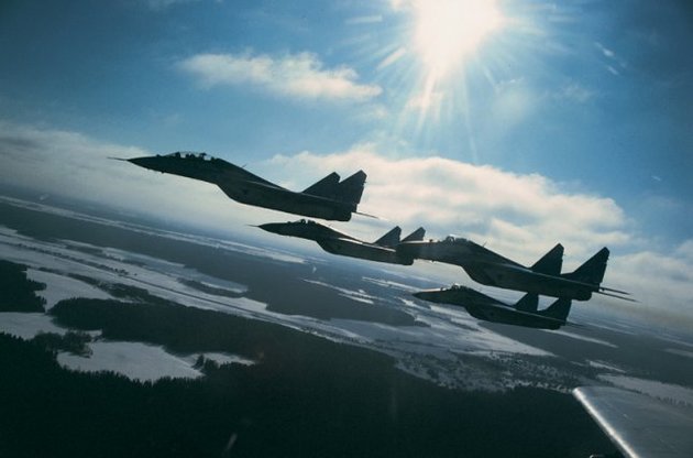 Четыре самолета F-16 уничтожили позиции боевиков РПК в регионе Зап