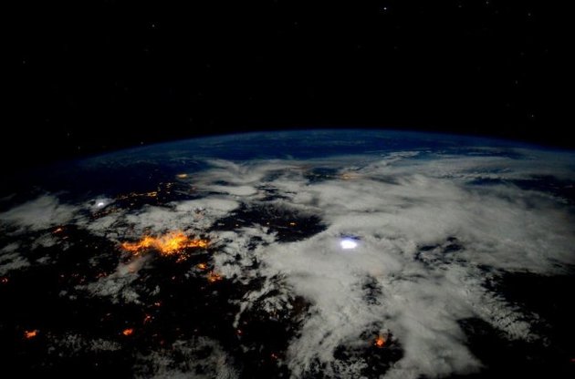 15 квітня на Землю впаде російський військовий супутник зв'язку