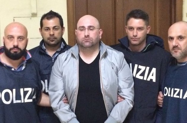 Манганьело не дали досмотреть футбол