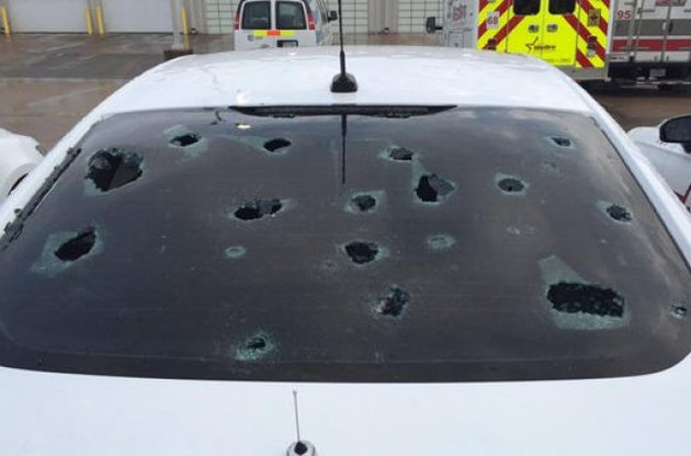 Тисячі будинків і автомобілів в Техасі залишилися без скла