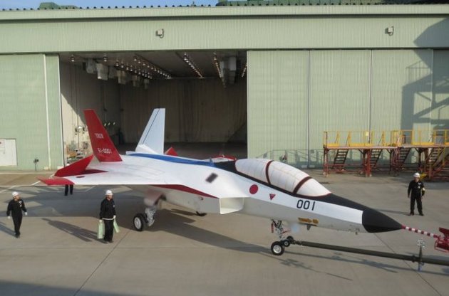 Японський літак-невидимка здійснив перший тестовий політ