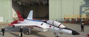 Японский самолет-невидимка совершил первый тестовый полет