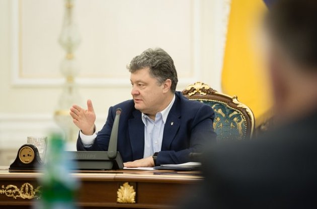 Порошенко заявил, что Украина тратит на оборону пятую часть бюджета