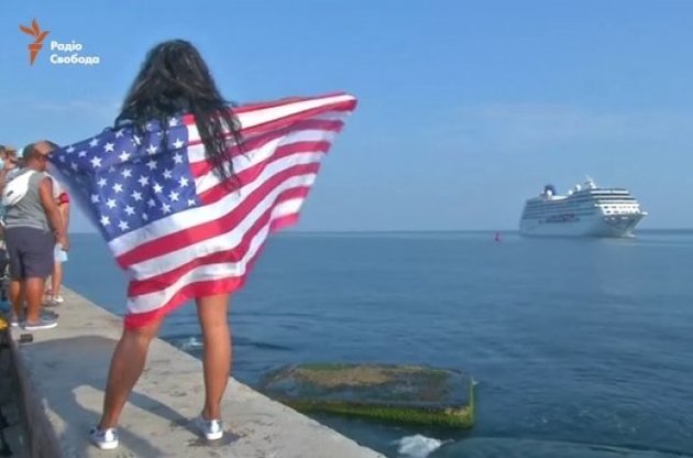 На Кубу прибыл первый за 50 лет круизный лайнер из США