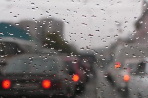 Водіїв попередили про шквали та дощі 11 травня в Україні