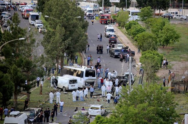 Наслідки теракту в турецькому місті Баглар