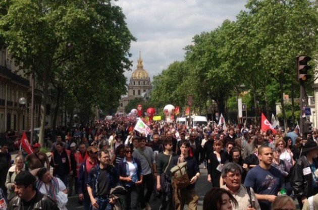 Во Франции против изменений трудового кодекса протестуют до 220 тысяч человек