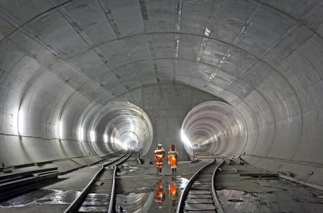 Сегодня в Швейцарии откроют самый длинный в мире железнодорожный тоннель