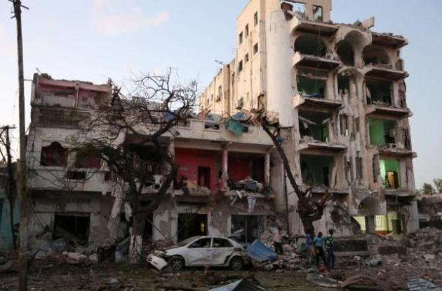 Террористы устроили взрыв возле престижного отеля в столице Сомали