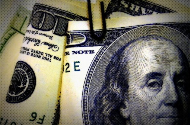 Доллар стоит чуть дороже 25 грн