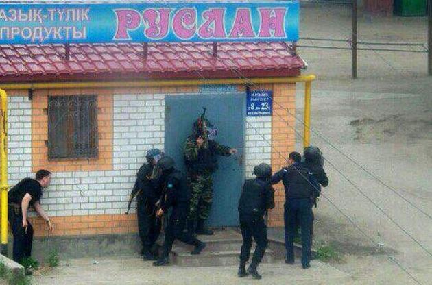 Силовики почали зачистку території в 16:20 за місцевим часом