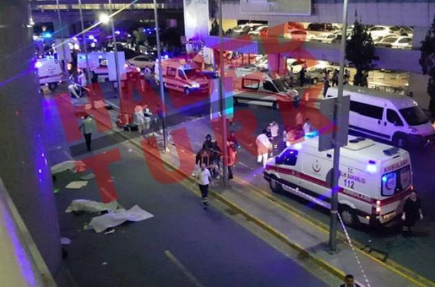 Кількість жертв теракту в аеропорту Стамбула зросла до 28 осіб