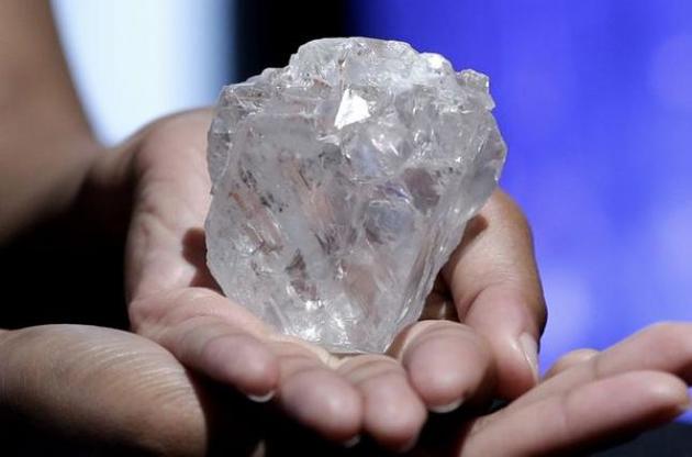 Найбільший у світі алмаз не змогли продати на аукціоні