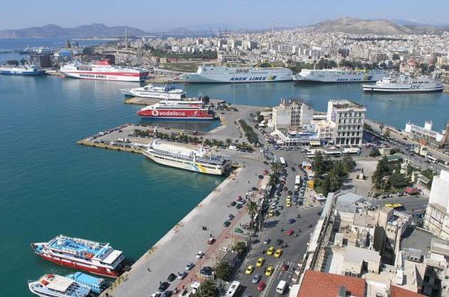 Греція продала порт Пірей китайцям