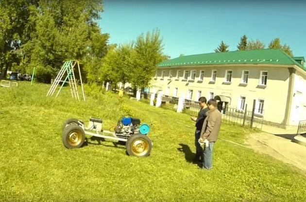 Сибірські вчені розробляють робот-трактор на автопілоті