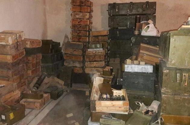 У МВС натякнули, що "Дніпро-1" не встиг оформити всі трофейну зброю