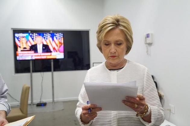 Минюст США закрыл дело о переписке Хиллари Клинтон