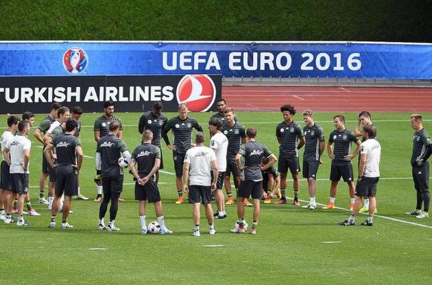 Немцы попробуют пройти хозяев турнира