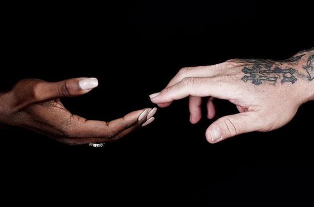 Американські зірки представили пісню Hands