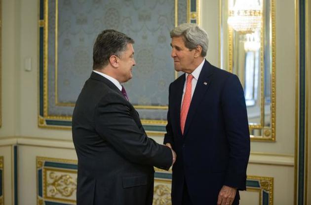 США продовжать санкції проти РФ до виконання зобов'язань по Донбасу і Криму - Керрі