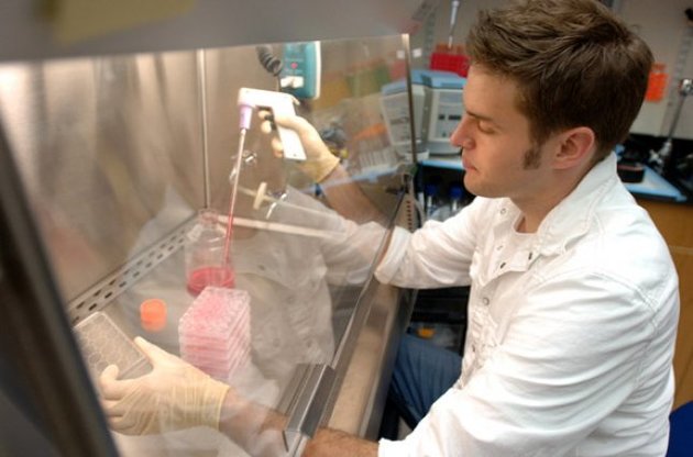 Ученые раскрыли механизм, позволяющий  микробу-"киллеру" убить человека за сутки