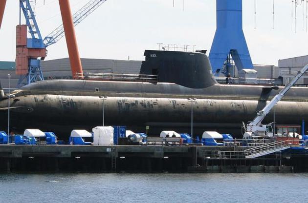 Підводний човен рибалки зловили