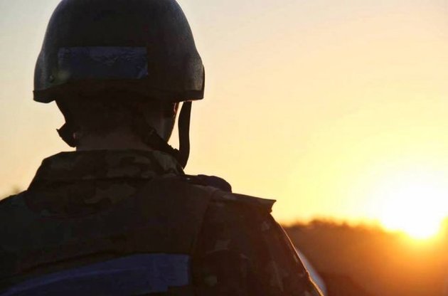 За сутки в АТО ранены трое украинских военных