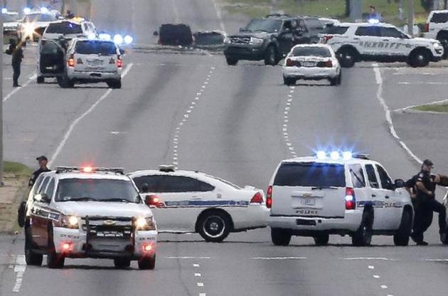 У Луїзіані застрелили трьох і поранили сімох поліцейських