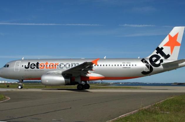 Самолет из Австралии отклонился от курса из-за стычки между пассажирами
