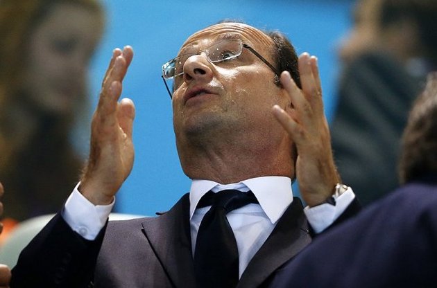 Олланд рекомендував Мей не зволікати з початком процедури виходу з ЄС